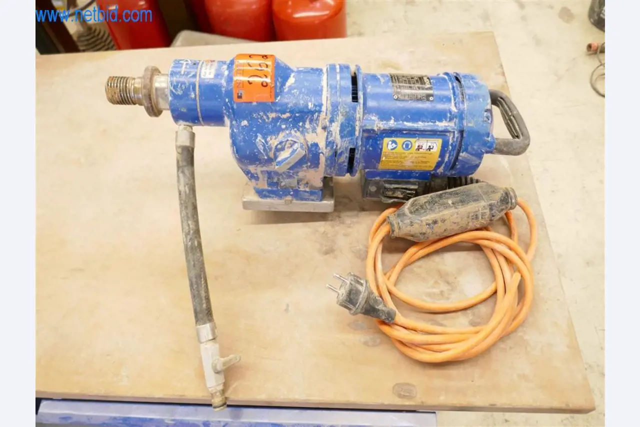 Maschinen und Ausstattung eines Straßenbau Unternehmens-1