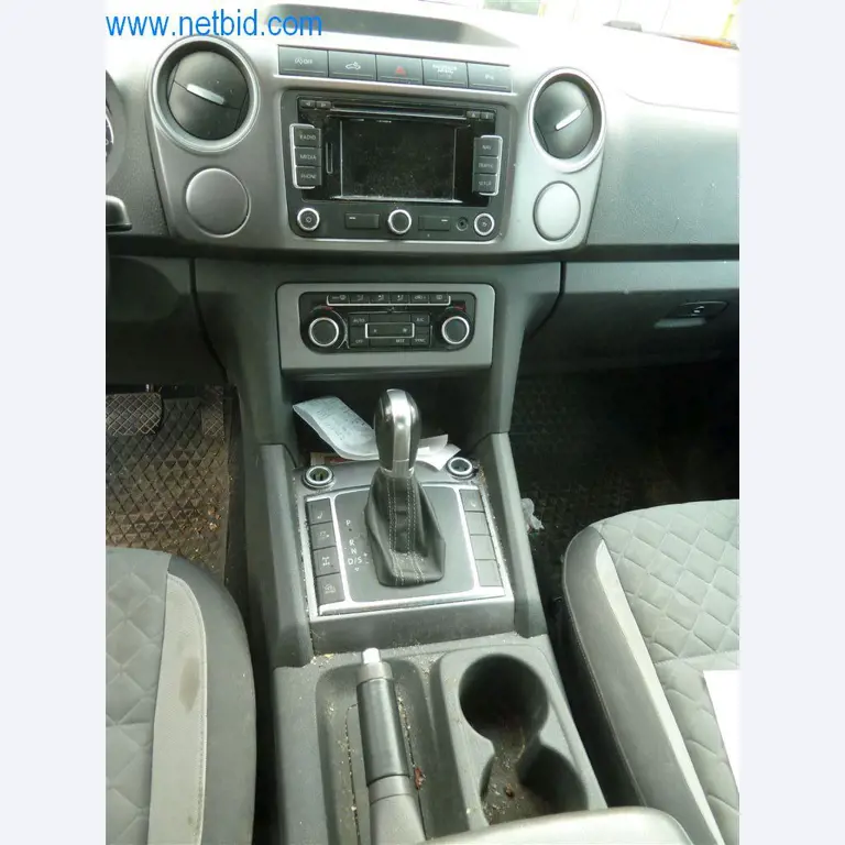 Máquinas e equipamento de uma empresa de construção de estradas-17