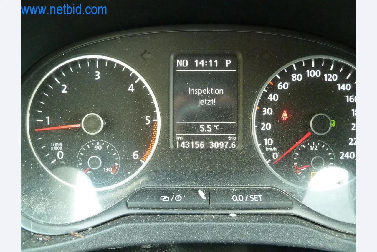 Máquinas e equipamento de uma empresa de construção de estradas-24