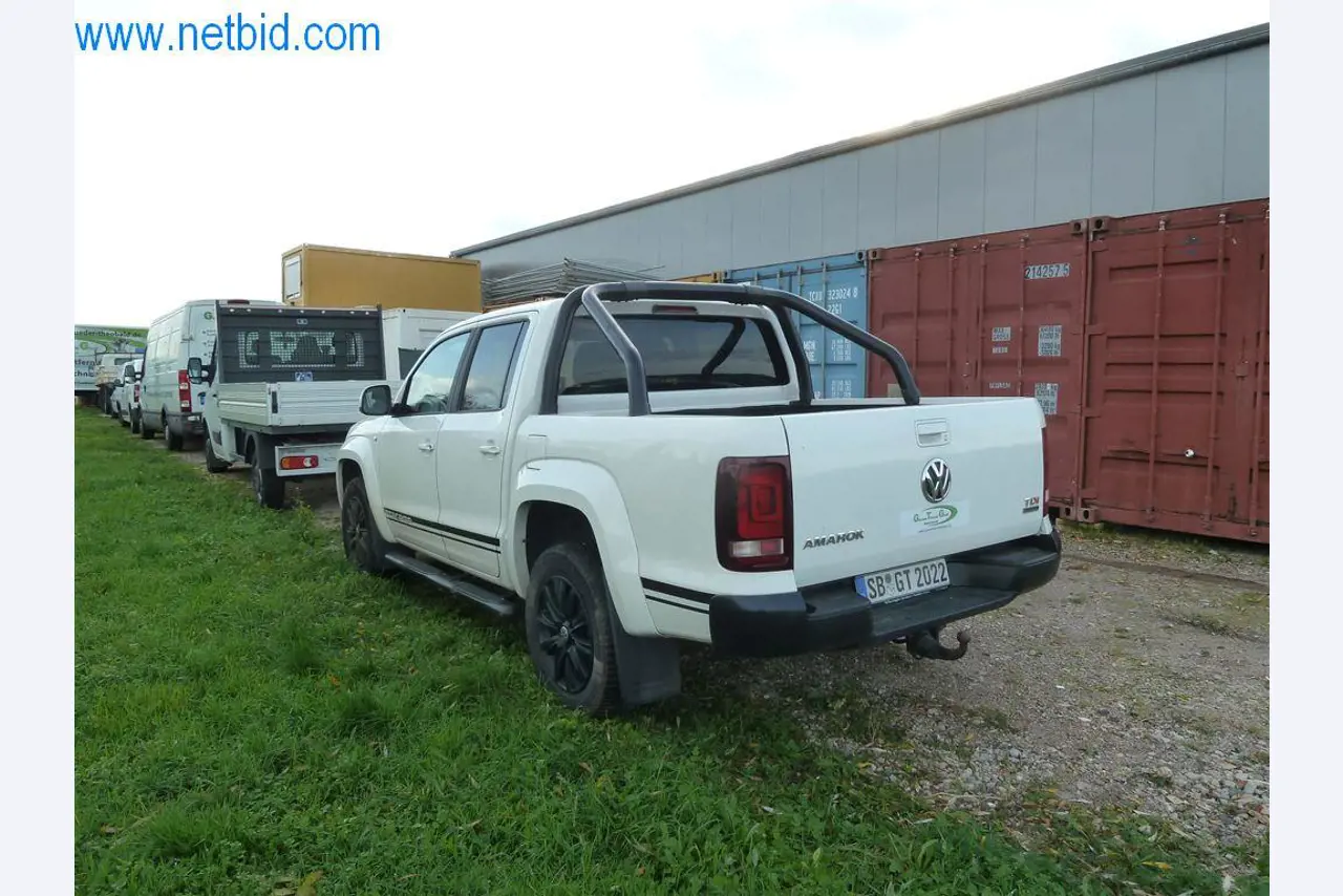 Máquinas e equipamento de uma empresa de construção de estradas-4