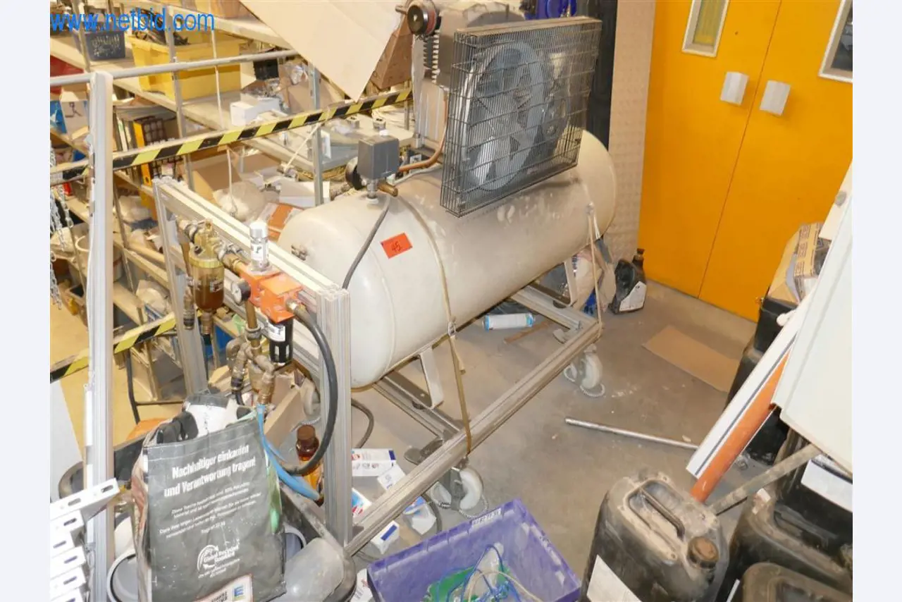 Máquinas y equipos de una empresa de construcción de carreteras-1