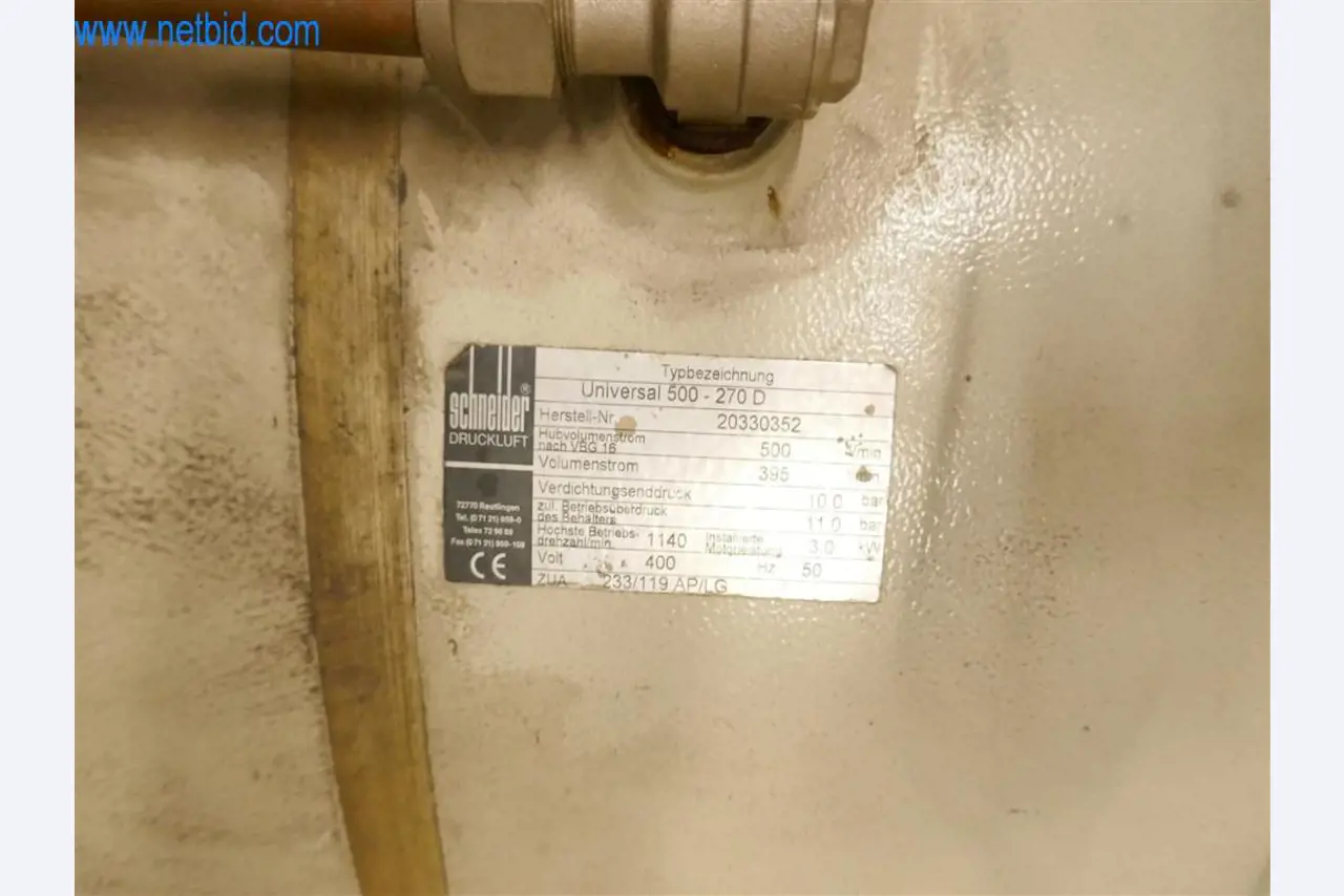 Máquinas y equipos de una empresa de construcción de carreteras-2