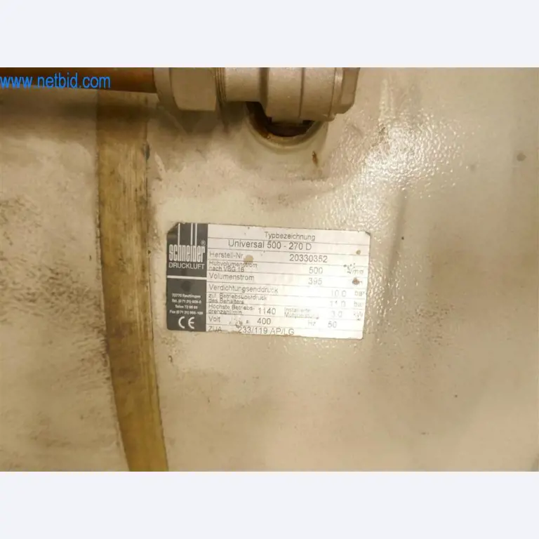 Máquinas y equipos de una empresa de construcción de carreteras-2