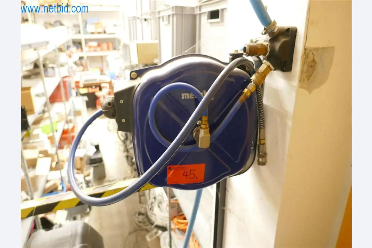 Máquinas y equipos de una empresa de construcción de carreteras-3