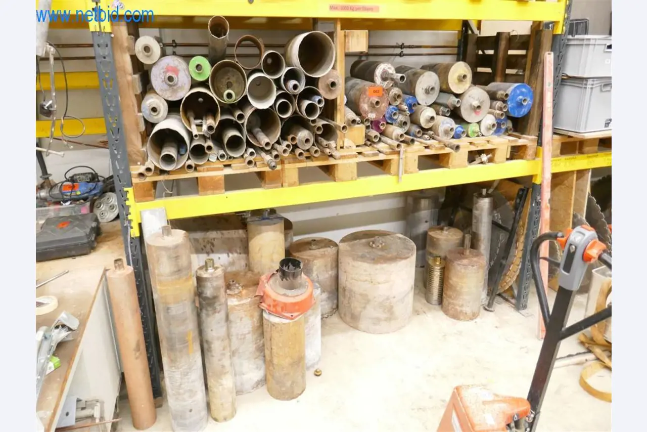 Máquinas y equipos de una empresa de construcción de carreteras-2