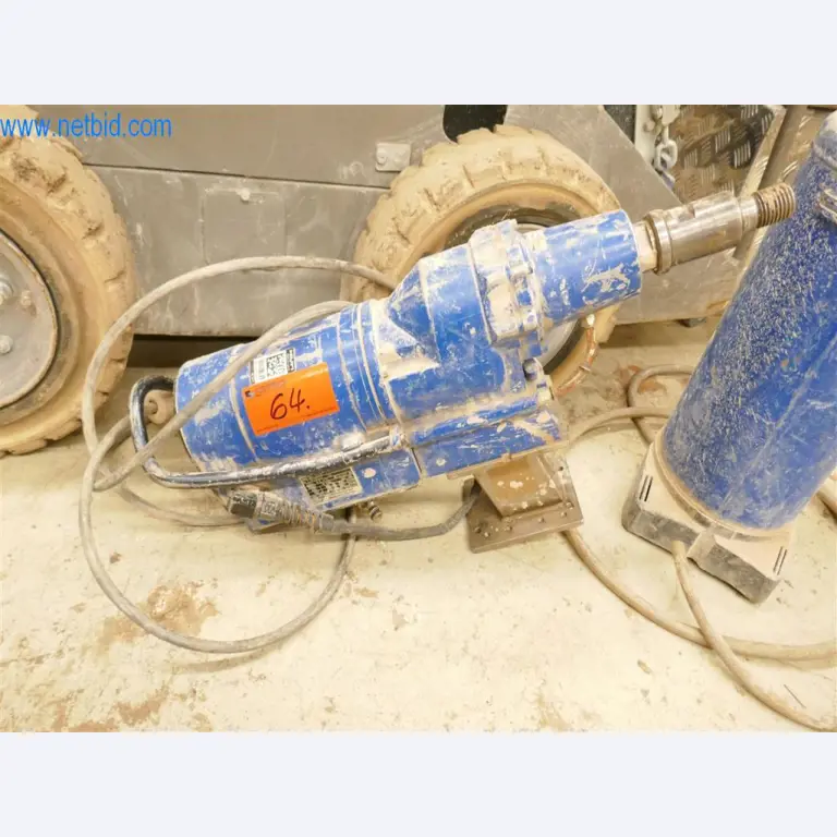 Máquinas y equipos de una empresa de construcción de carreteras-1