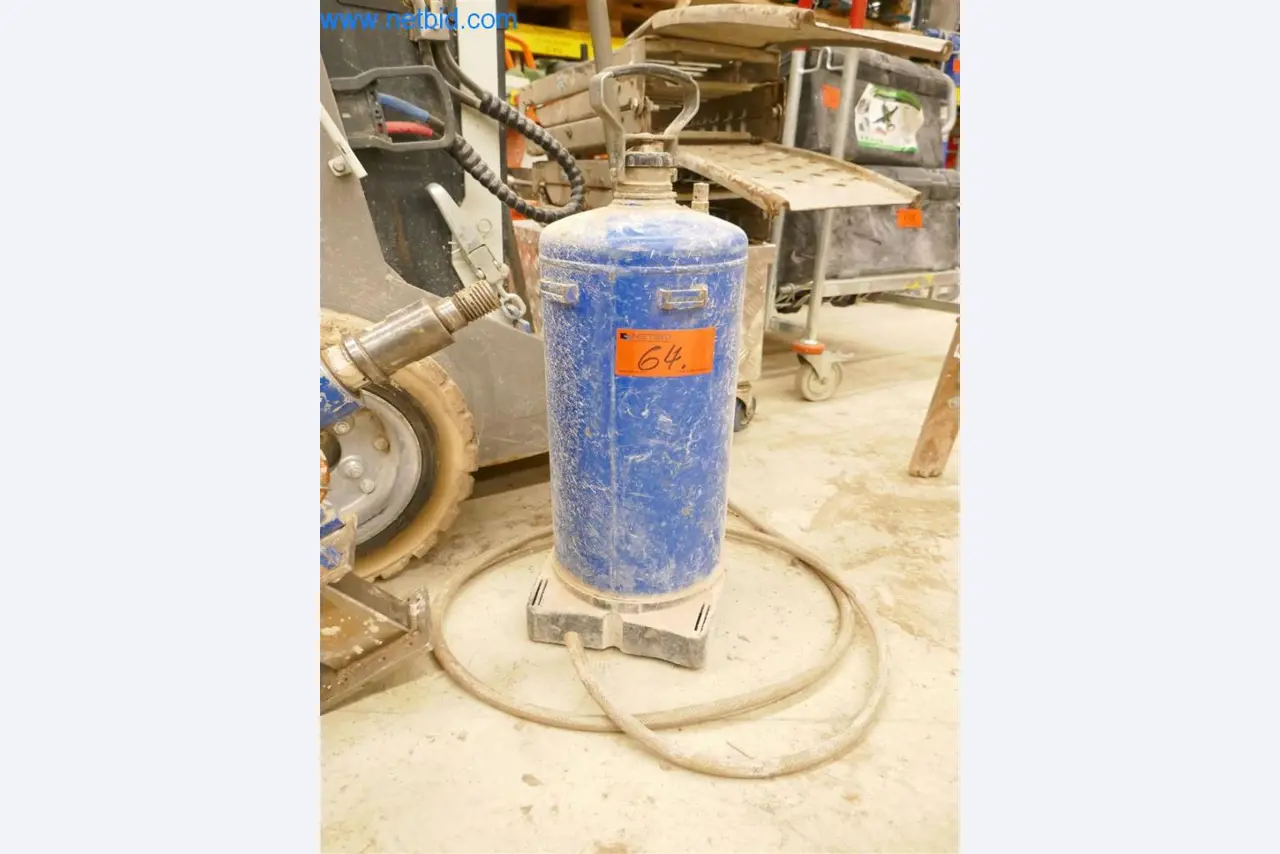 Máquinas y equipos de una empresa de construcción de carreteras-4