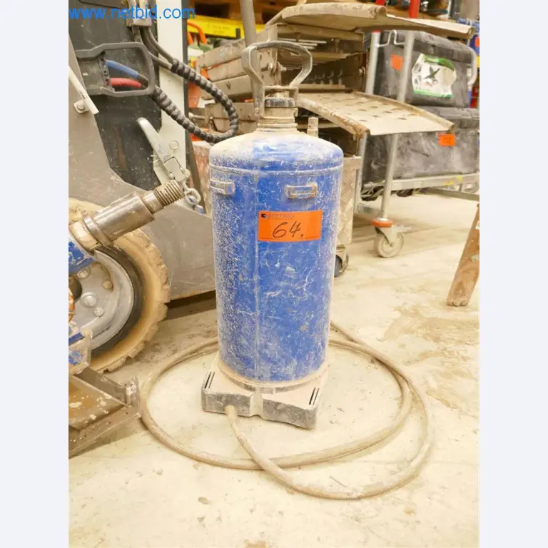 Máquinas y equipos de una empresa de construcción de carreteras-4