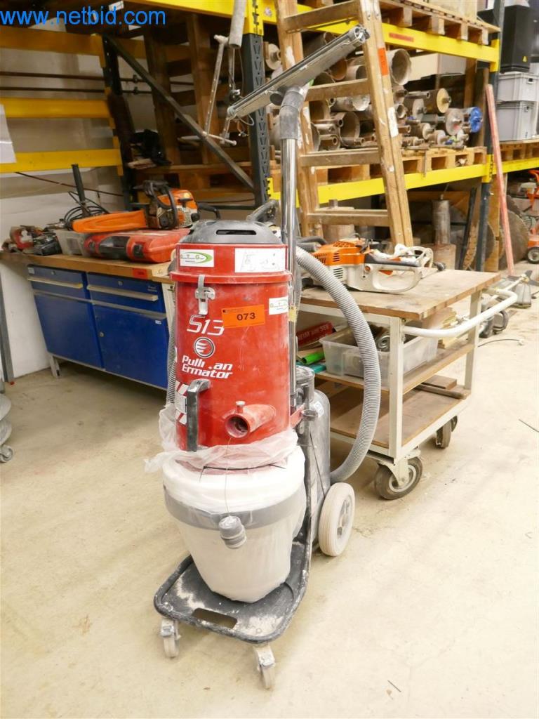 Maschinen und Ausstattung eines Straßenbau Unternehmens-1