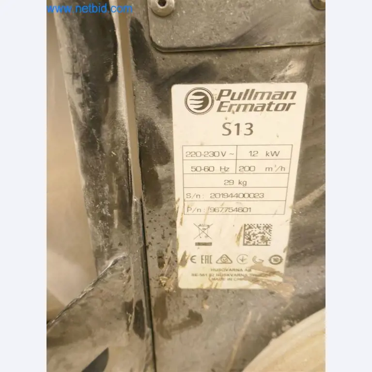 Machines et équipement d'une entreprise de construction de routes-3