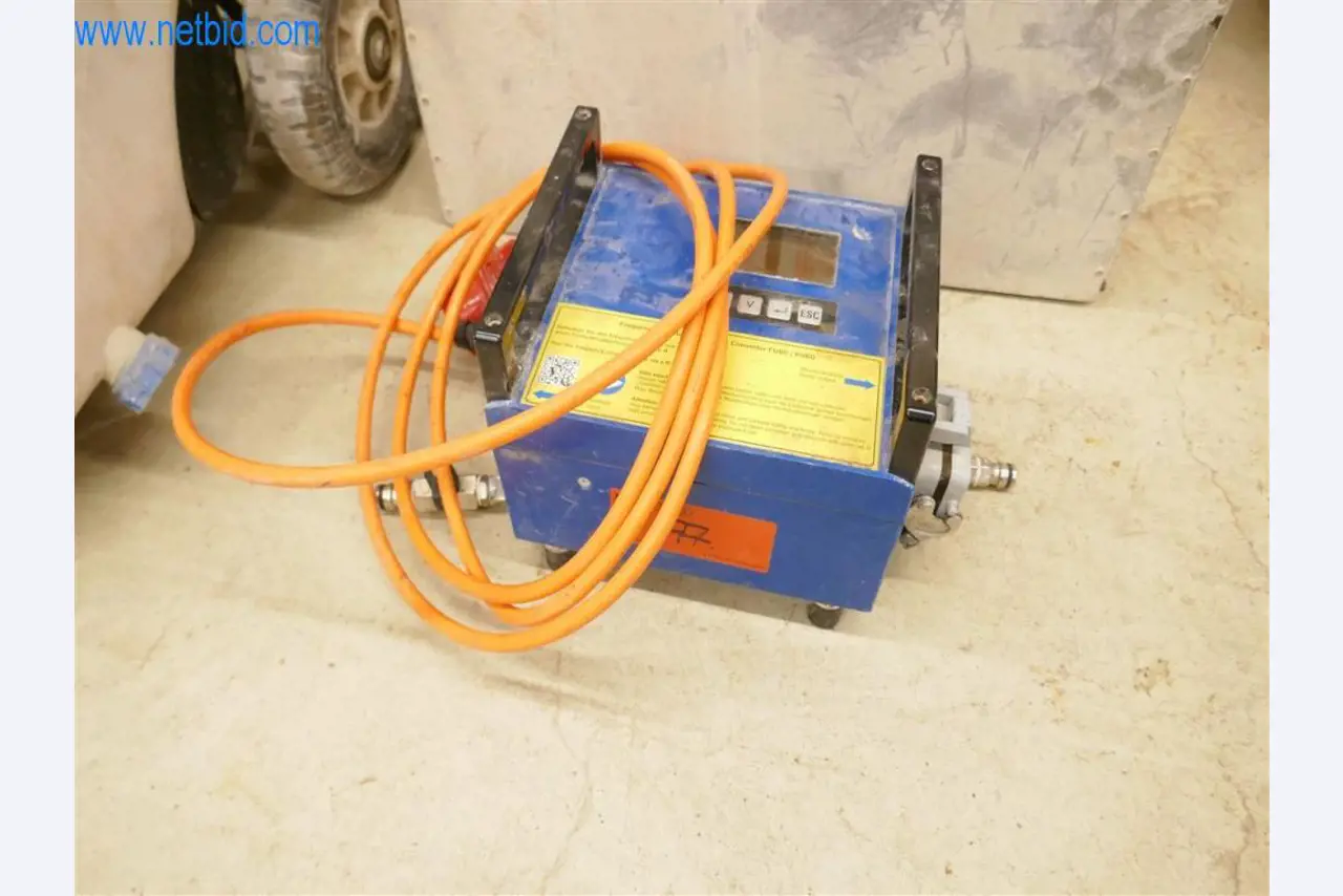 Máquinas e equipamento de uma empresa de construção de estradas-4