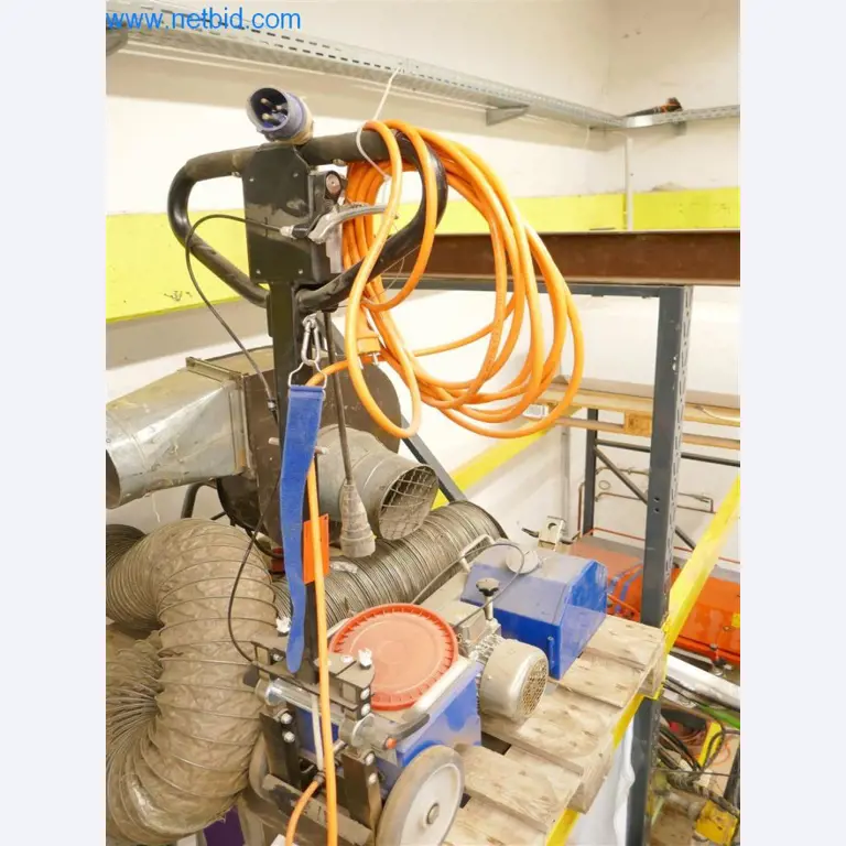 Máquinas y equipos de una empresa de construcción de carreteras-1