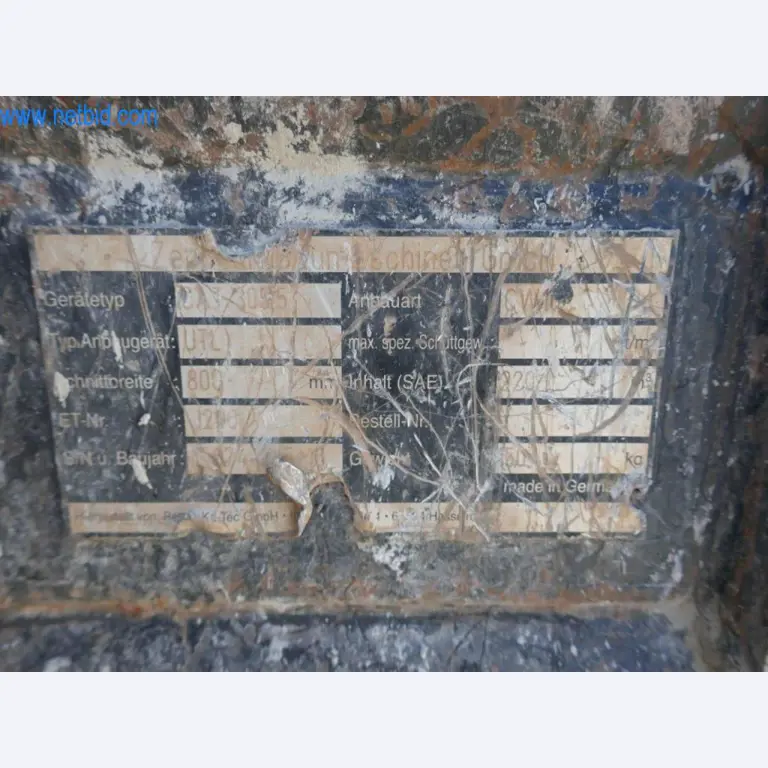 Máquinas y equipos de una empresa de construcción de carreteras-15