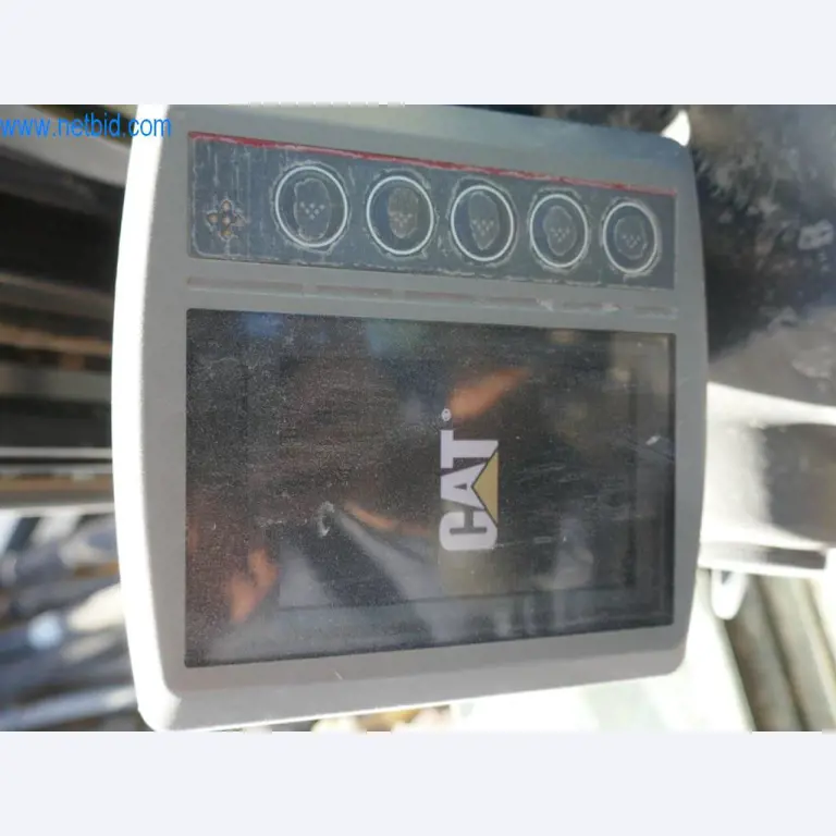 Máquinas y equipos de una empresa de construcción de carreteras-16