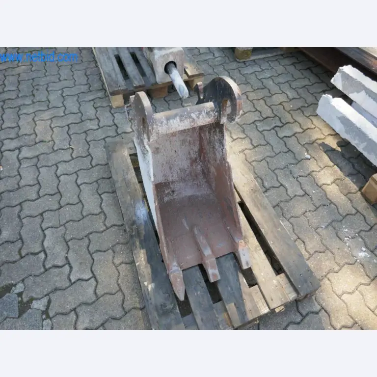 Máquinas y equipos de una empresa de construcción de carreteras-8