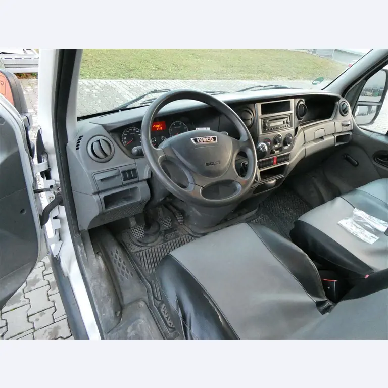 Maszyny i sprzęt firmy zajmującej się budową dróg-10