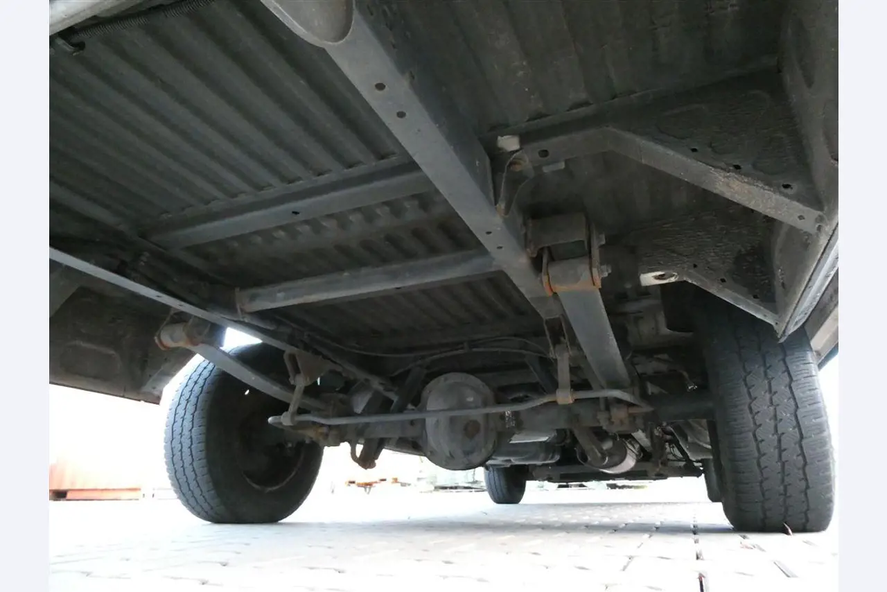 Maszyny i sprzęt firmy zajmującej się budową dróg-23