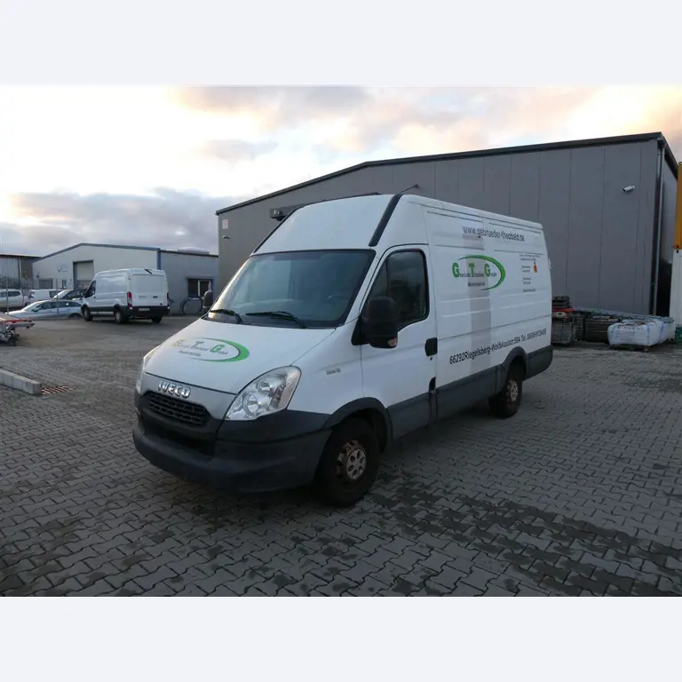 Maszyny i sprzęt firmy zajmującej się budową dróg-2