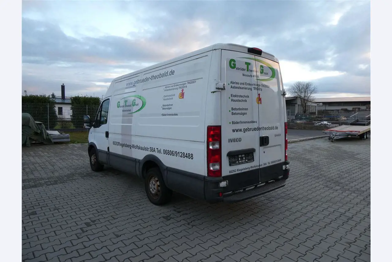 Maszyny i sprzęt firmy zajmującej się budową dróg-3