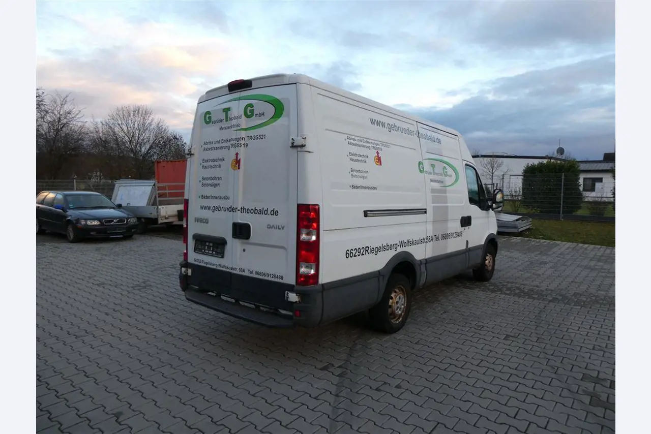 Maszyny i sprzęt firmy zajmującej się budową dróg-4