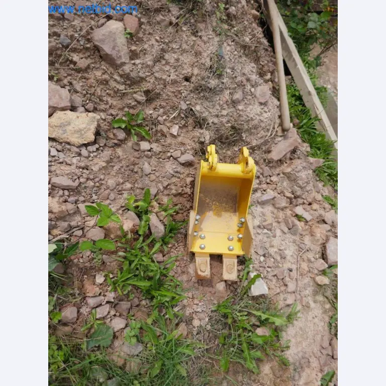 Máquinas e equipamento de uma empresa de construção de estradas-11