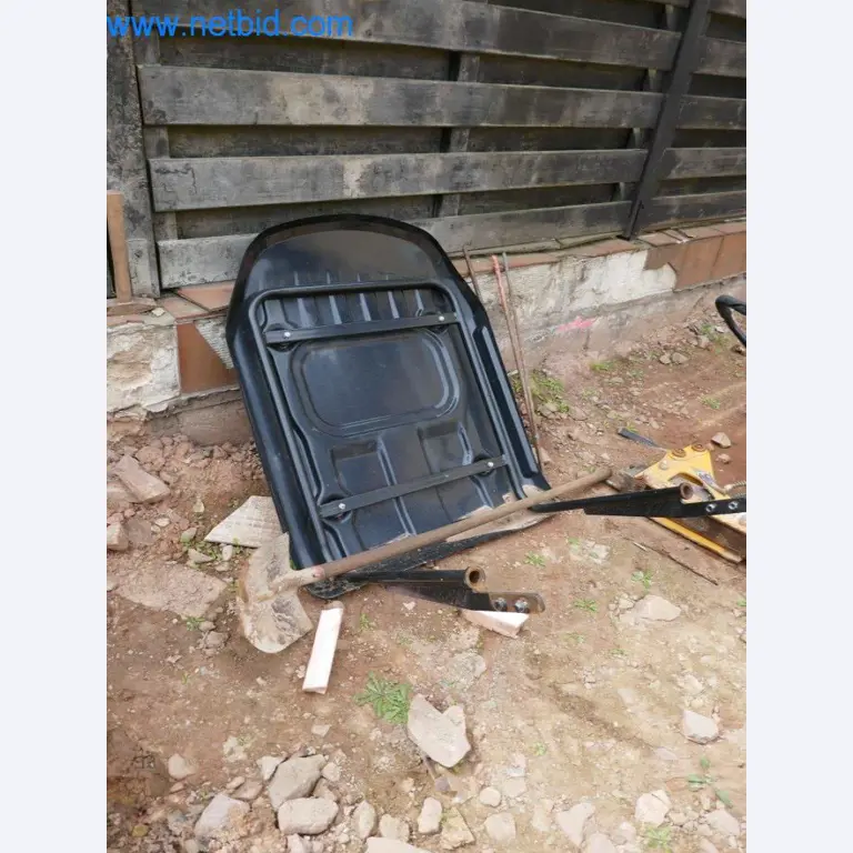 Máquinas e equipamento de uma empresa de construção de estradas-12