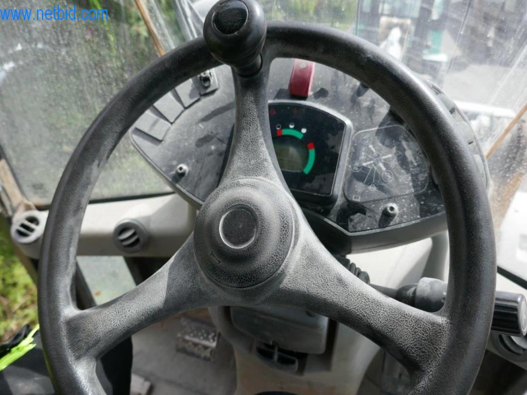 Machines et équipement d'une entreprise de construction de routes-9