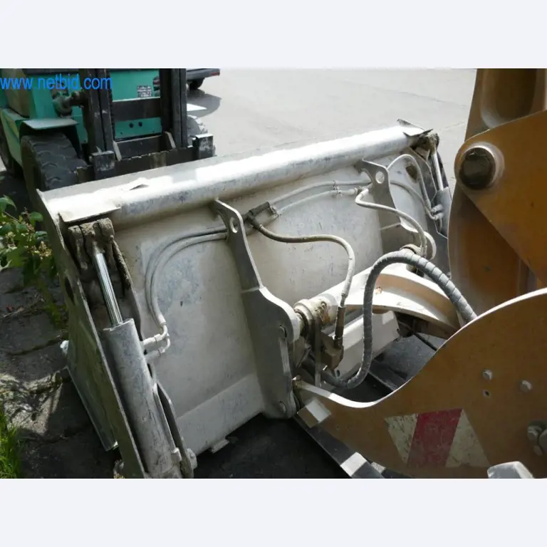 Stroji in oprema podjetja za gradnjo cest-11