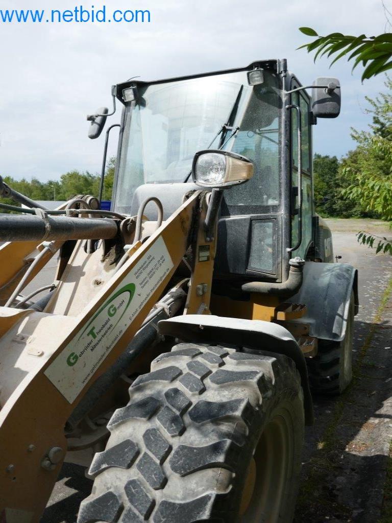 Machines et équipement d'une entreprise de construction de routes-12