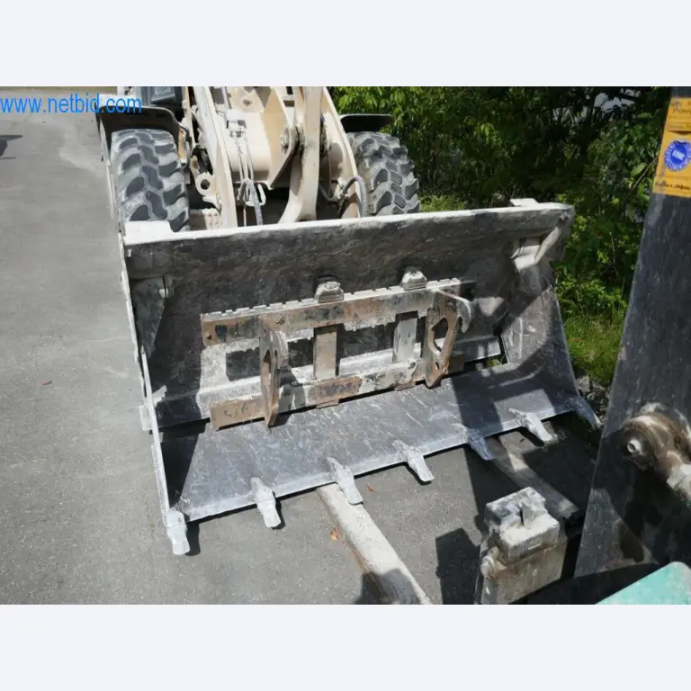 Stroji in oprema podjetja za gradnjo cest-13