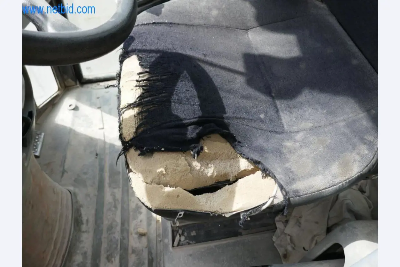 Stroji in oprema podjetja za gradnjo cest-14