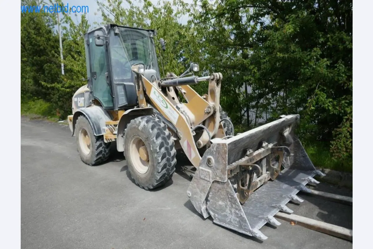 Stroji in oprema podjetja za gradnjo cest-1