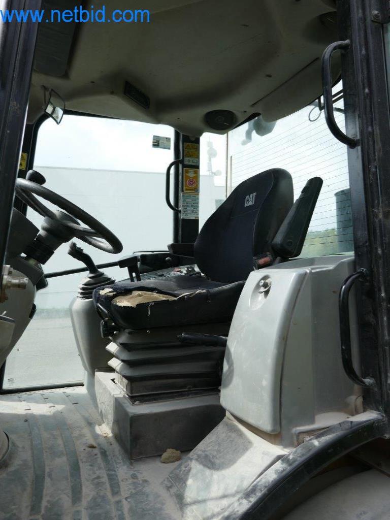 Machines et équipement d'une entreprise de construction de routes-4