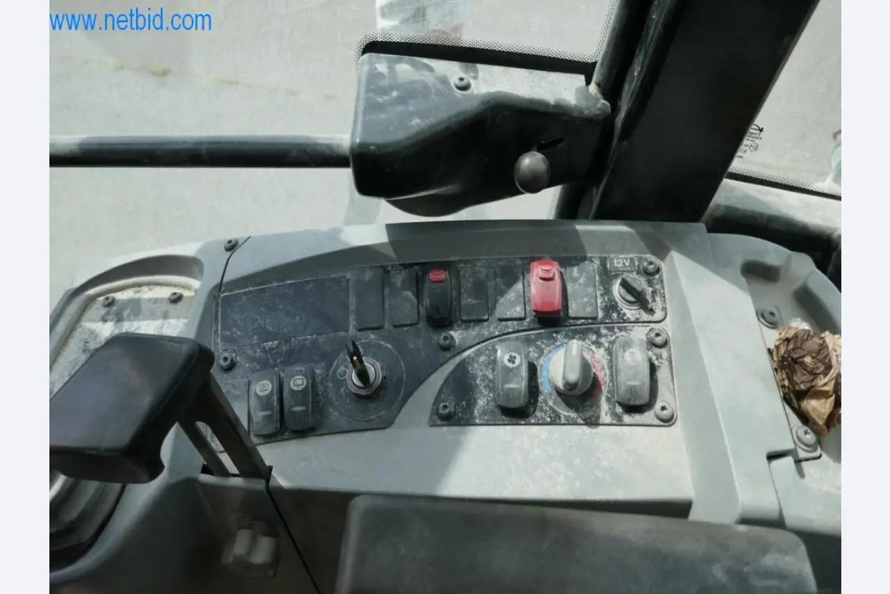 Stroji in oprema podjetja za gradnjo cest-7