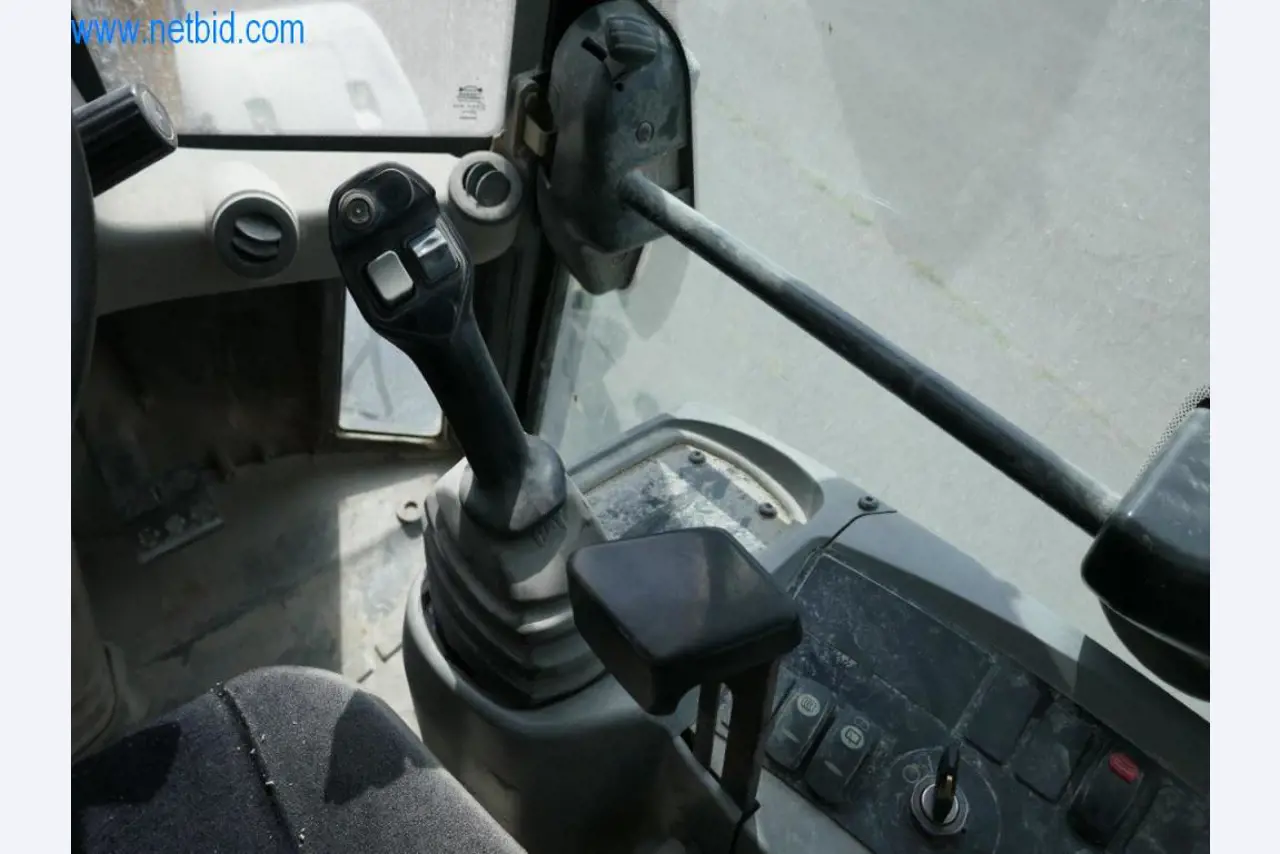 Stroji in oprema podjetja za gradnjo cest-8