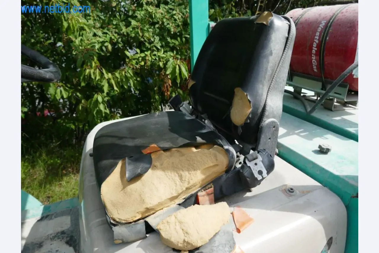 Machines et équipement d'une entreprise de construction de routes-9