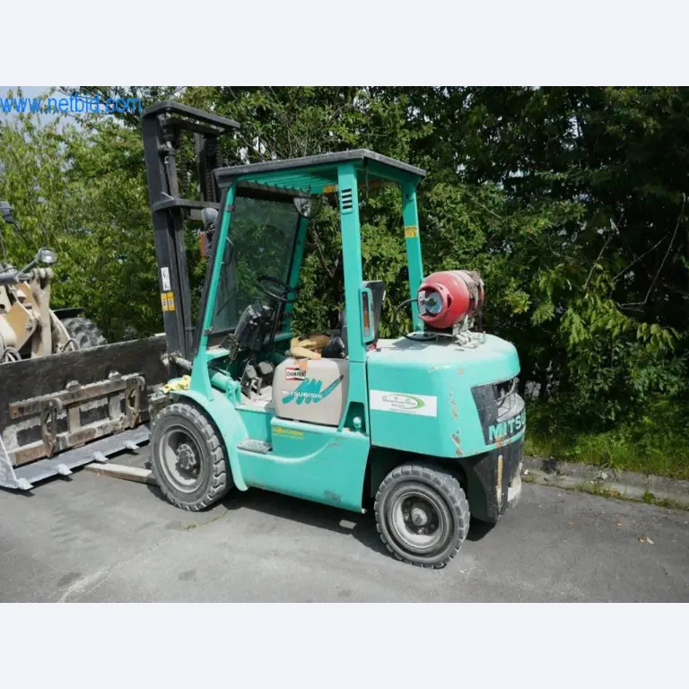 Machines et équipement d'une entreprise de construction de routes-1