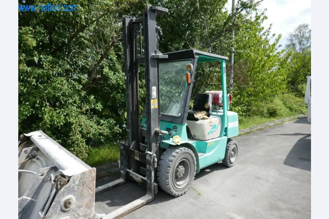 Machines et équipement d'une entreprise de construction de routes-2