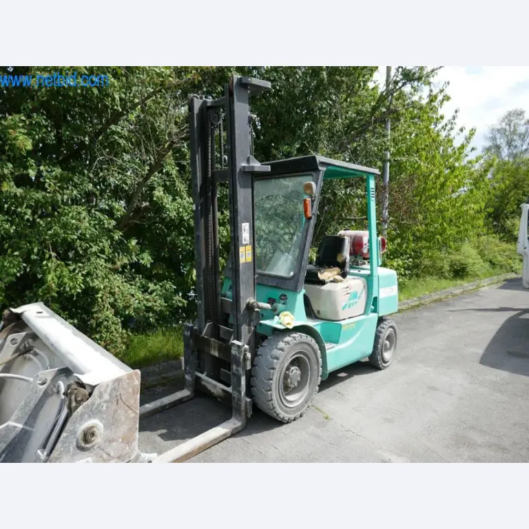 Machines et équipement d'une entreprise de construction de routes-2