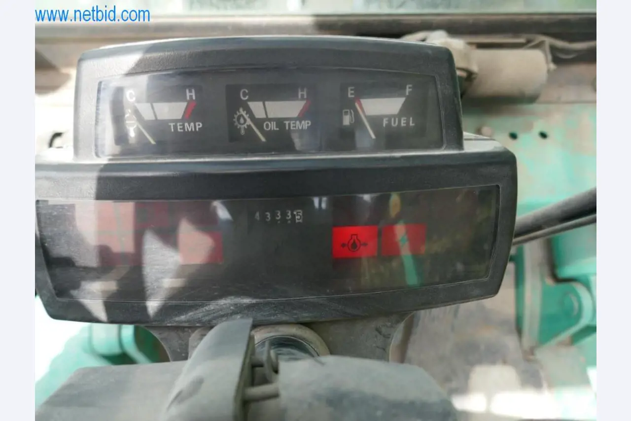 Machines et équipement d'une entreprise de construction de routes-7