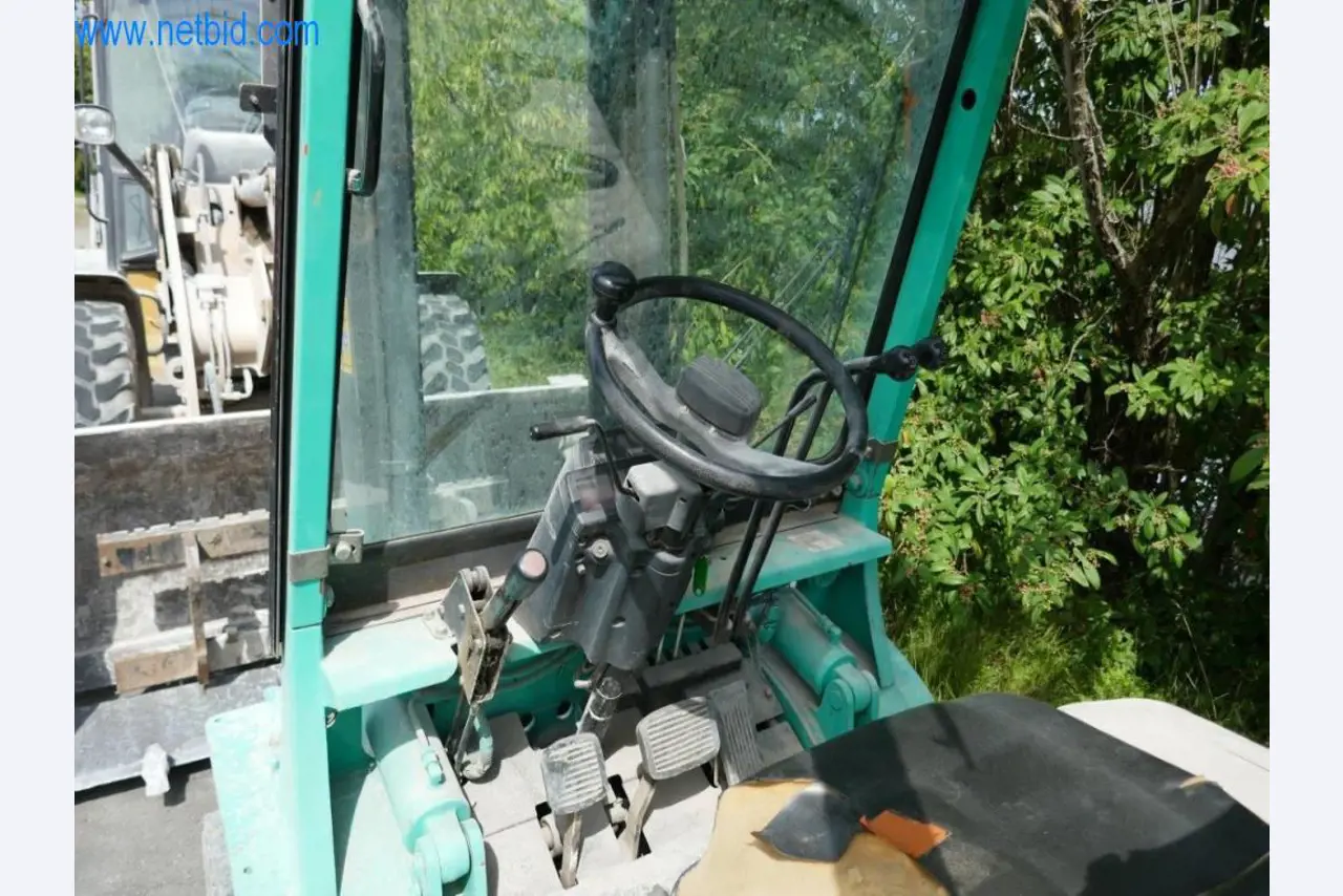 Machines et équipement d'une entreprise de construction de routes-8