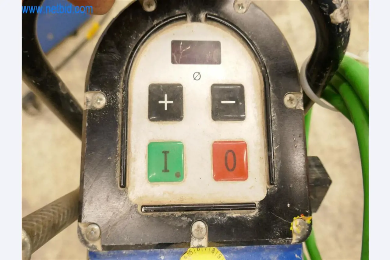 Máquinas y equipos de una empresa de construcción de carreteras-3