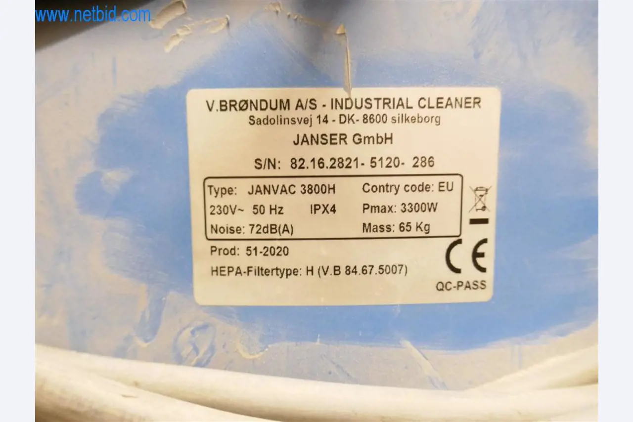 Máquinas e equipamento de uma empresa de construção de estradas-2