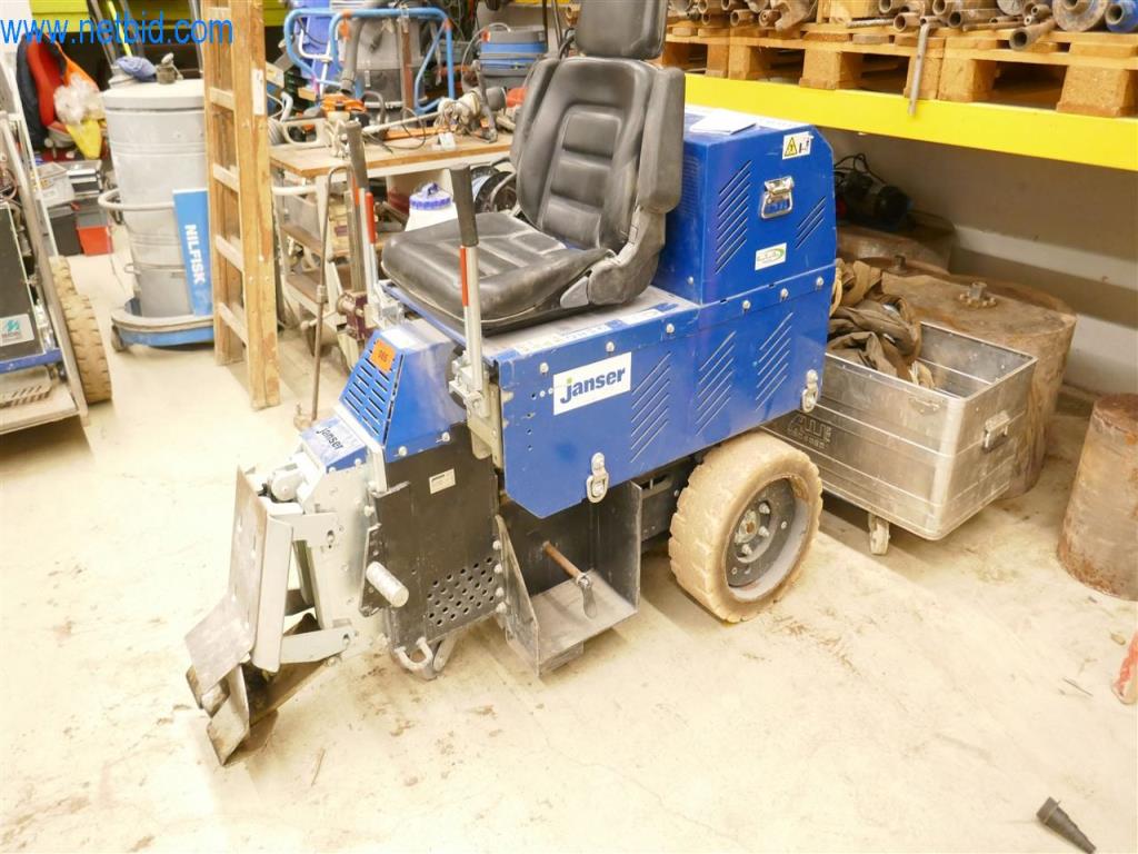 Maszyny i sprzęt firmy zajmującej się budową dróg-1