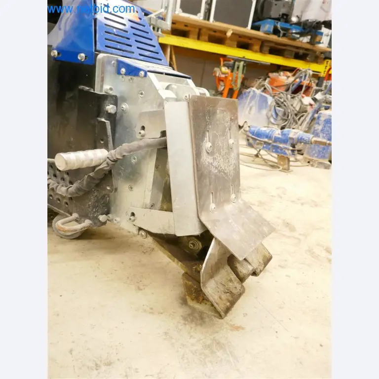 Máquinas e equipamento de uma empresa de construção de estradas-2