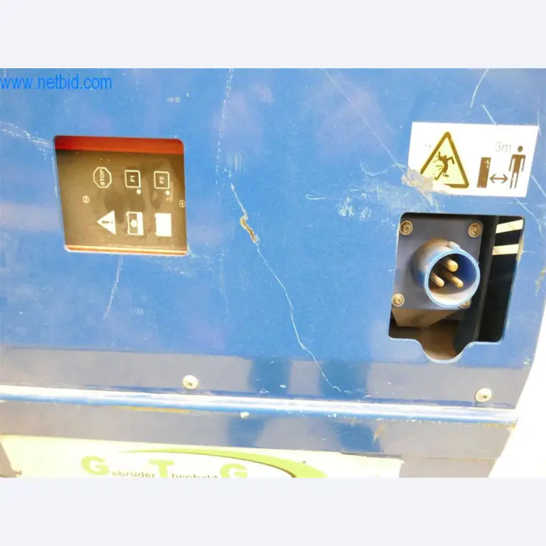 Máquinas e equipamento de uma empresa de construção de estradas-4