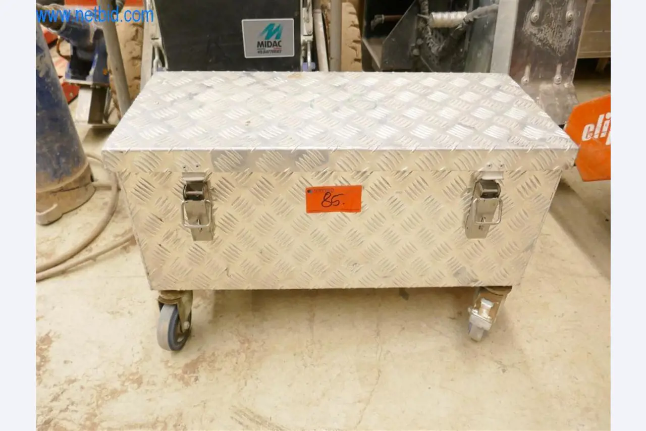 Máquinas e equipamento de uma empresa de construção de estradas-7