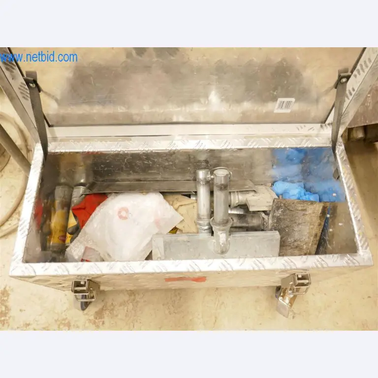 Máquinas e equipamento de uma empresa de construção de estradas-8