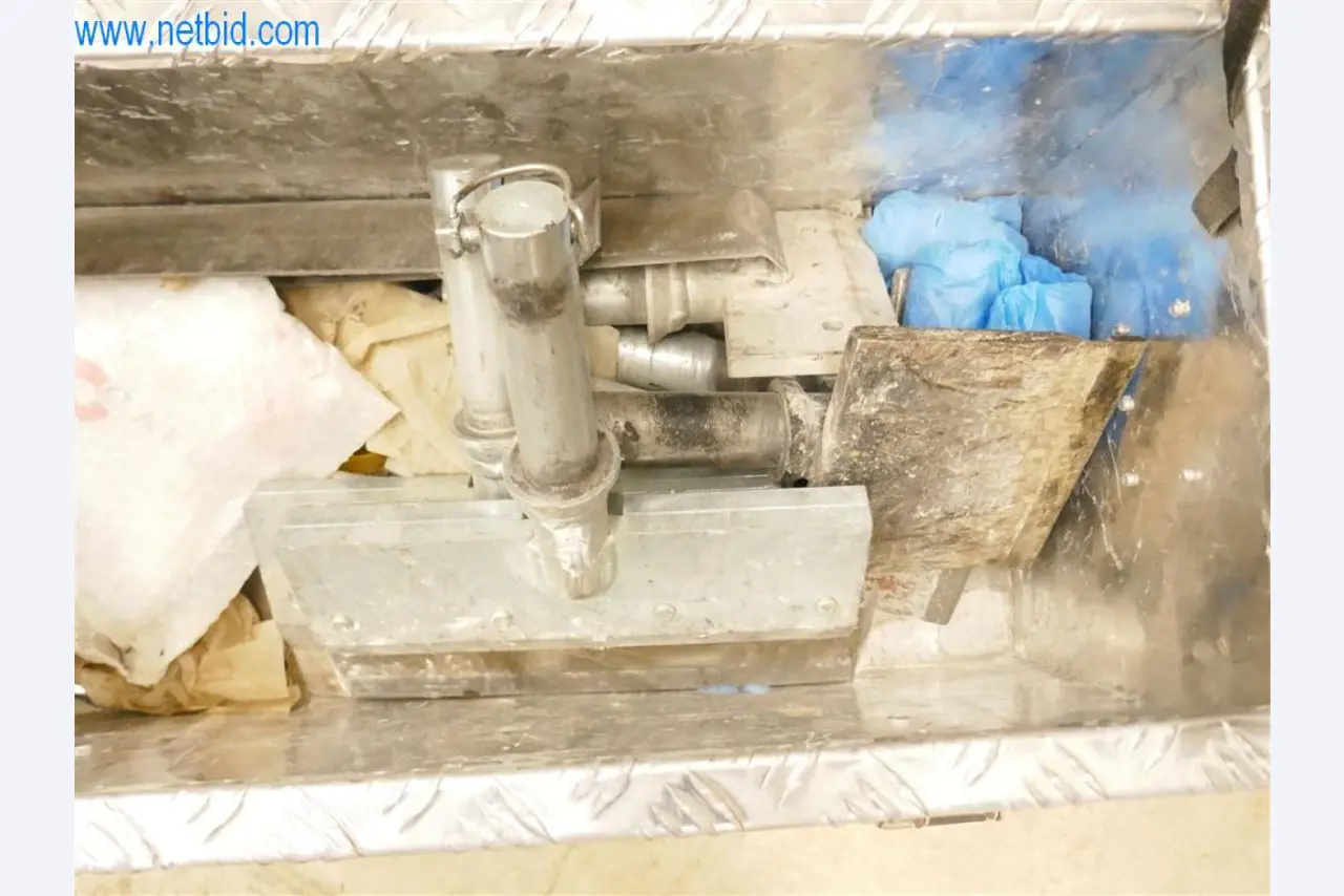 Máquinas e equipamento de uma empresa de construção de estradas-9