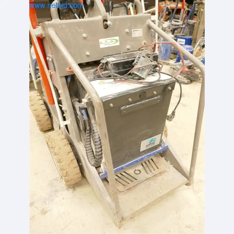 Máquinas e equipamento de uma empresa de construção de estradas-3